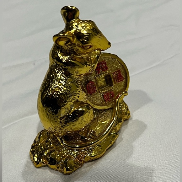 Feng Shui Rat holding gold coin - Picture 3 of 3